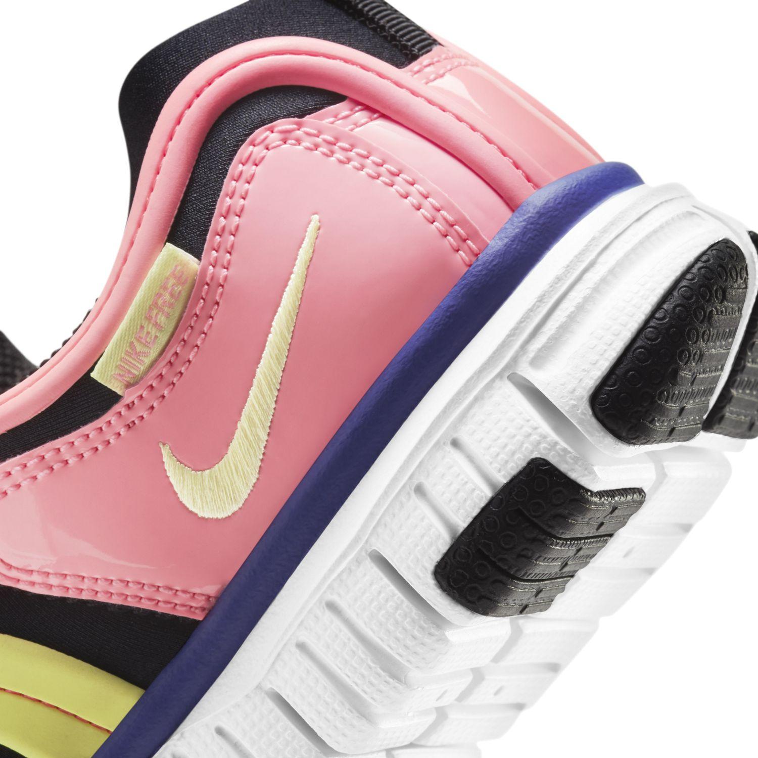 キッズ Nike ナイキ 17 22dynamo Free Ps ダイナモ フリー Kb 025blk Ltztrn Abc Mart 公式通販