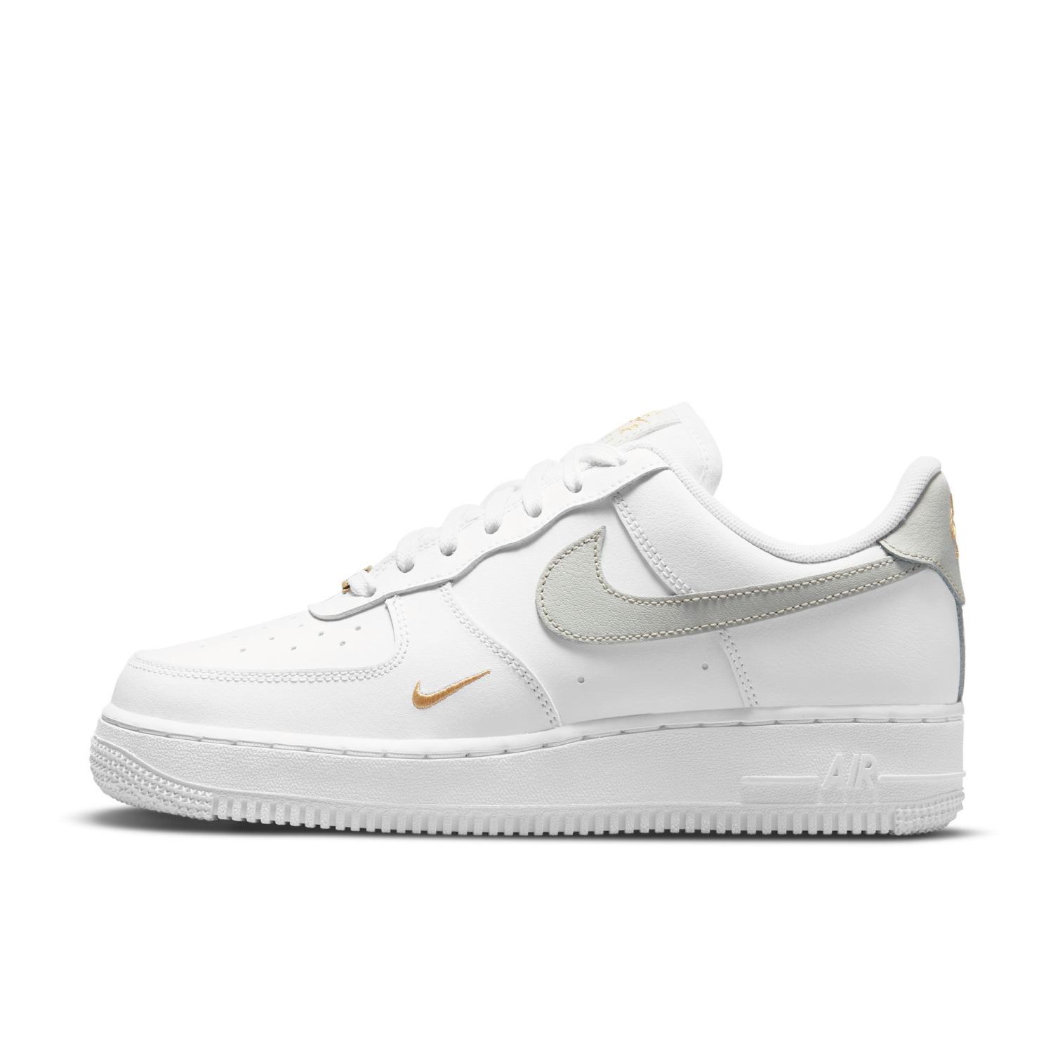  NIKE W AIR FORCE 1 '07 ESS画像1
