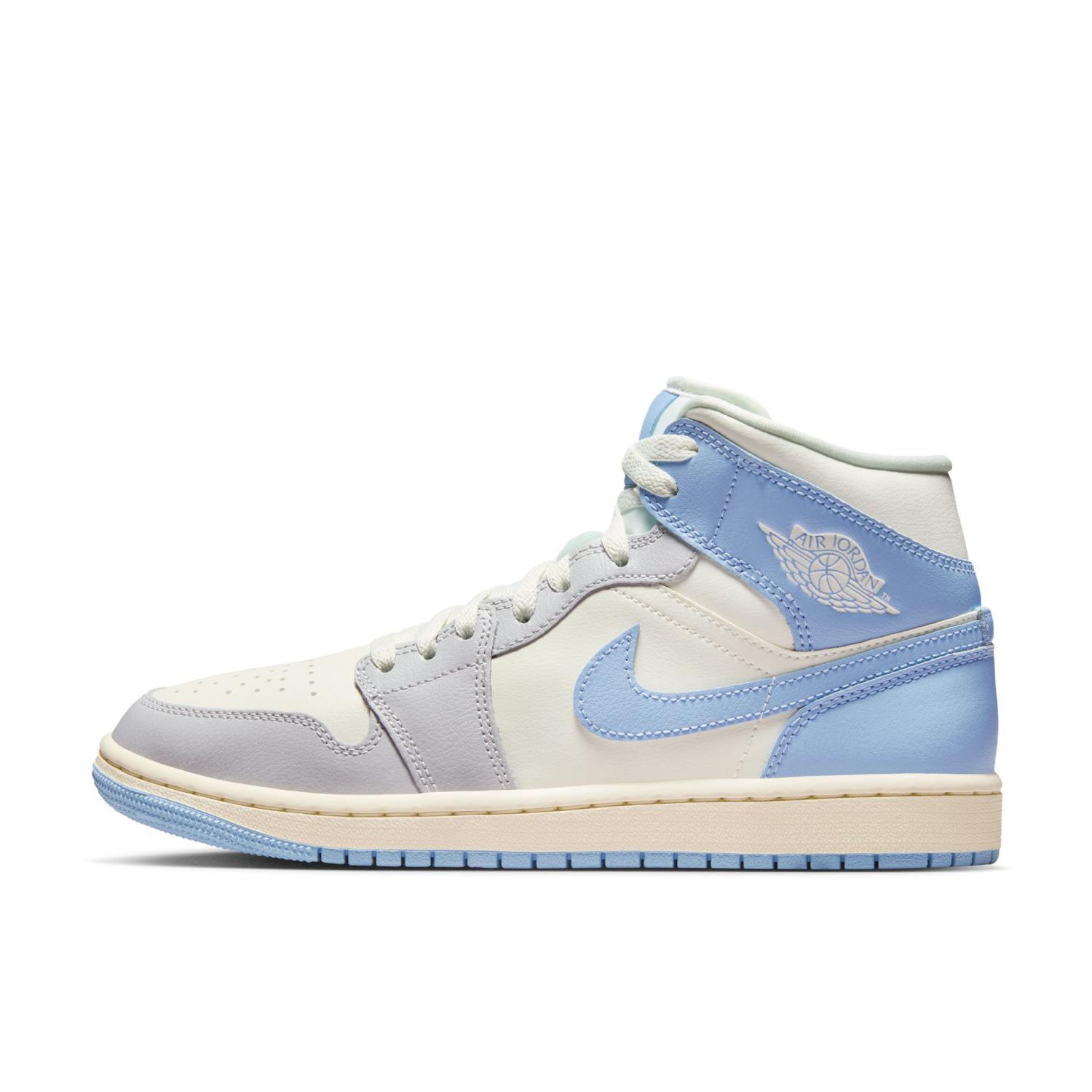  JORDAN BRAND W AIR JORDAN 1 MID画像1