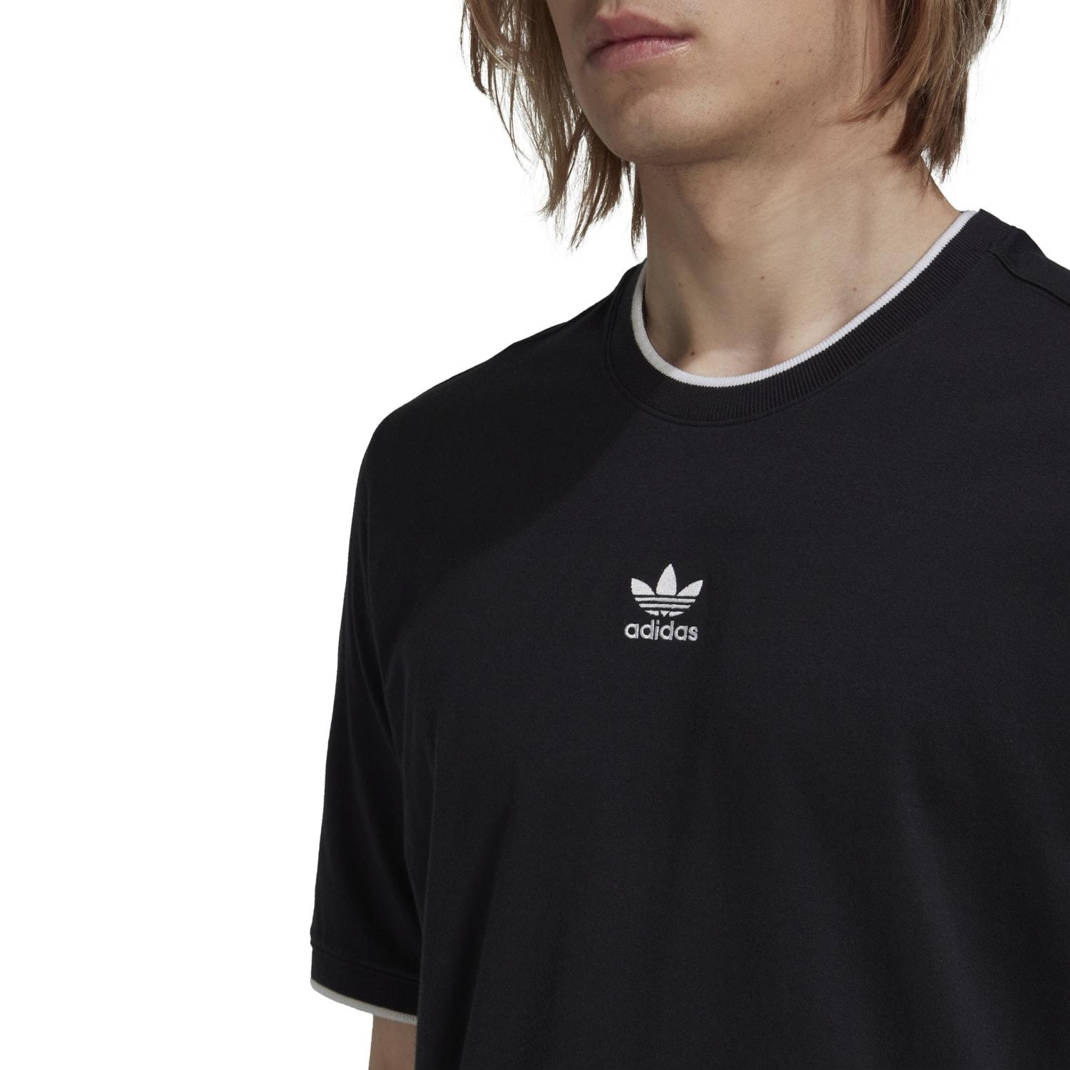 adidas ショート丈 Tシャツ 黒 Mサイズ adidas チビT ショート丈 Tシャツ 黒 Mサイズ - メルカリ