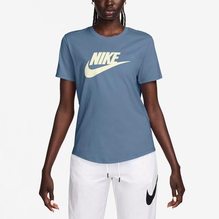 NIKE スポーツウェアエッセンシャルロゴTシャツ