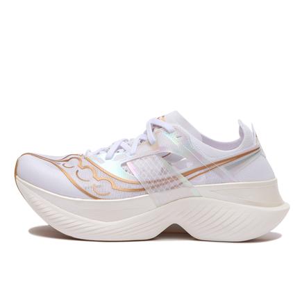 Saucony サッカニー エンドルフィンエリート
