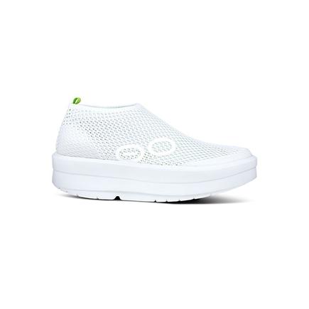 OOFOS ウーフォス ウーメガチャッカ