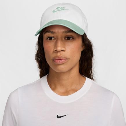 NIKE アンストラクチャードフューチュラキャップ