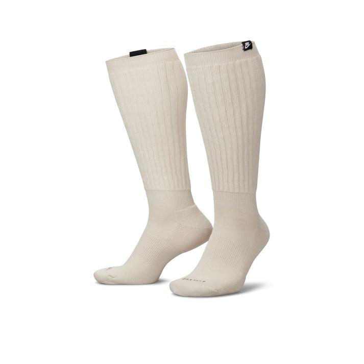 NIKE �\�b�N�X 072LTBONE/BLK