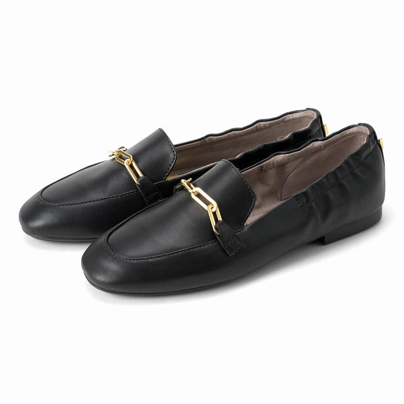 【長時間フライト】快適な飛行機旅の「靴選び」とむくみ対策