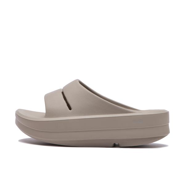 OOFOS ウーメガ ウーアー ベージュ 22cm