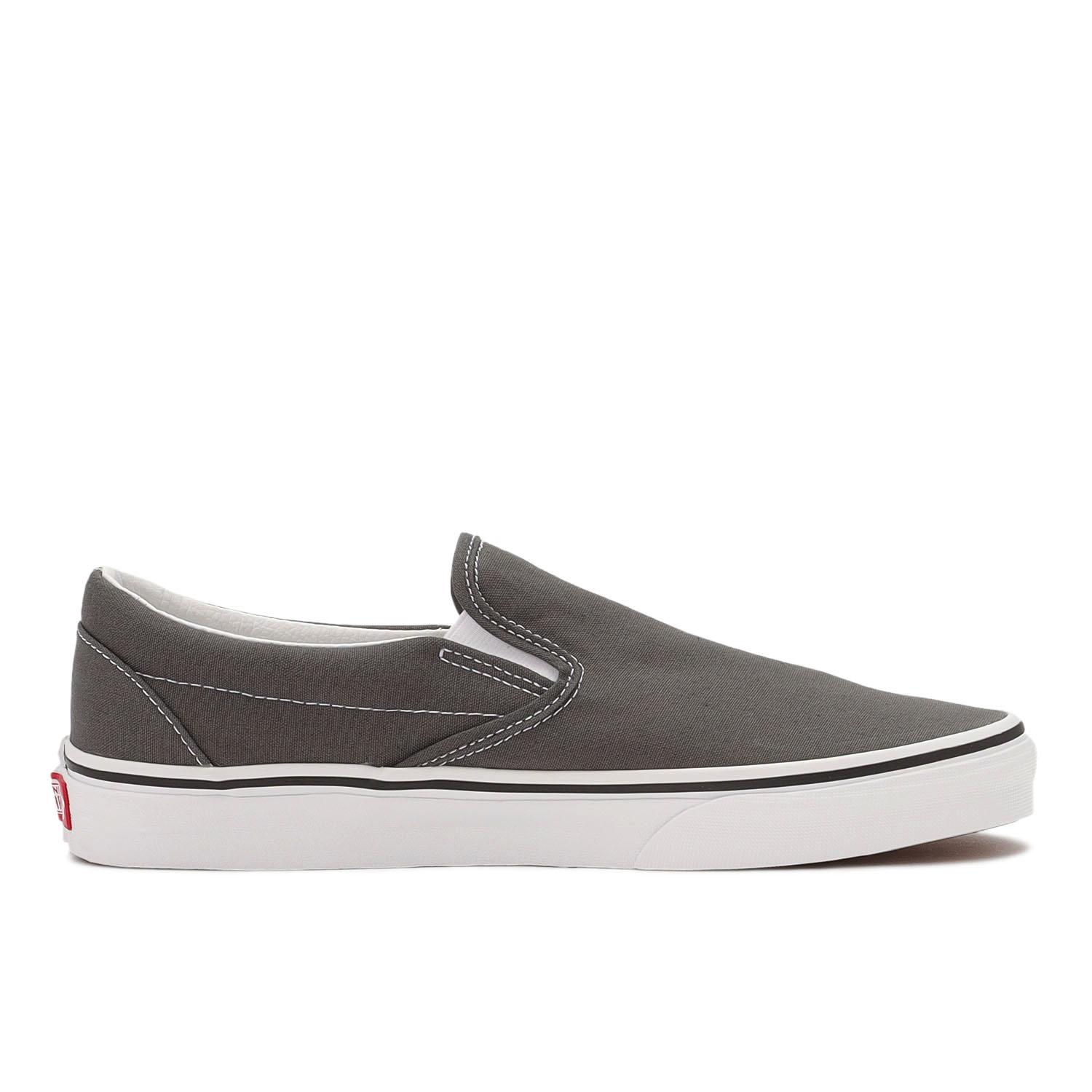 VANS】 ヴァンズ CLASSIC SLIP-ON クラシックスリッポン VN000EYECHR