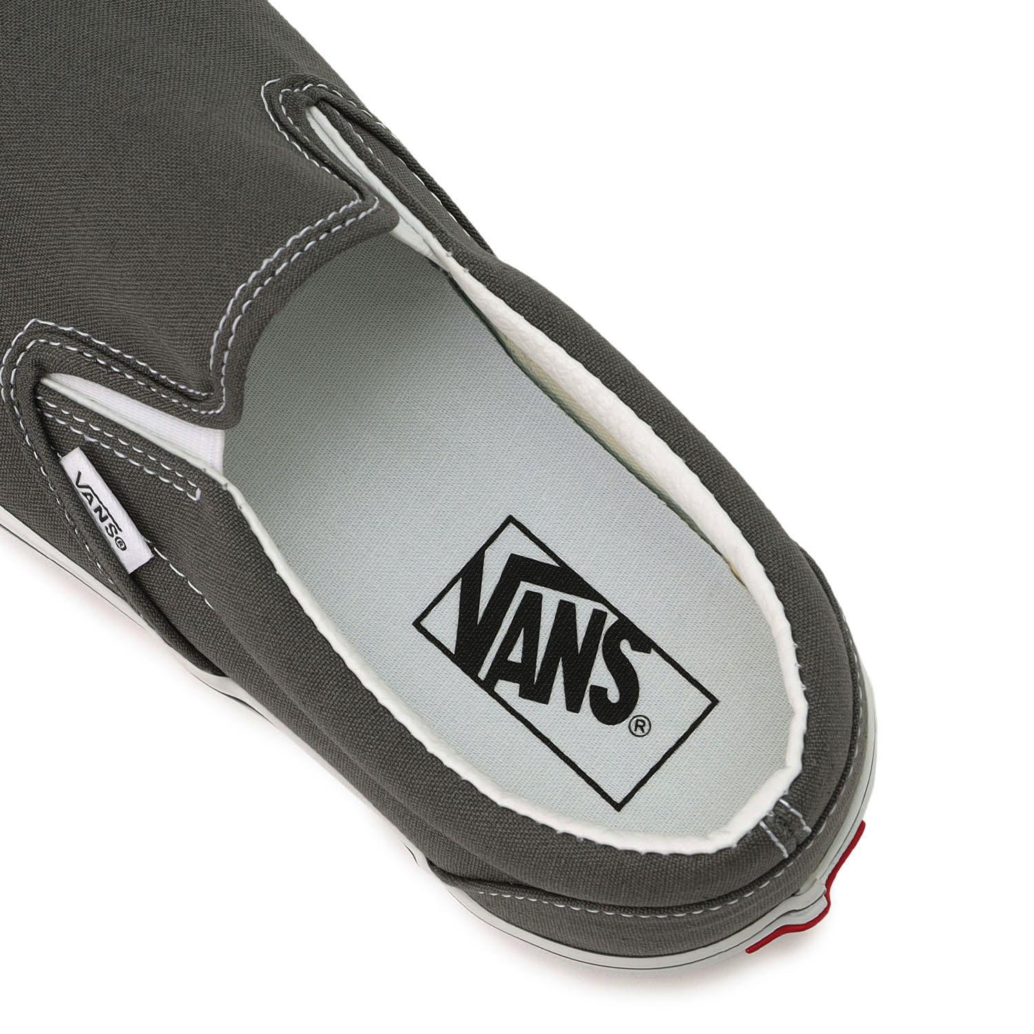 VANS】 ヴァンズ CLASSIC SLIP-ON クラシックスリッポン VN000EYECHR