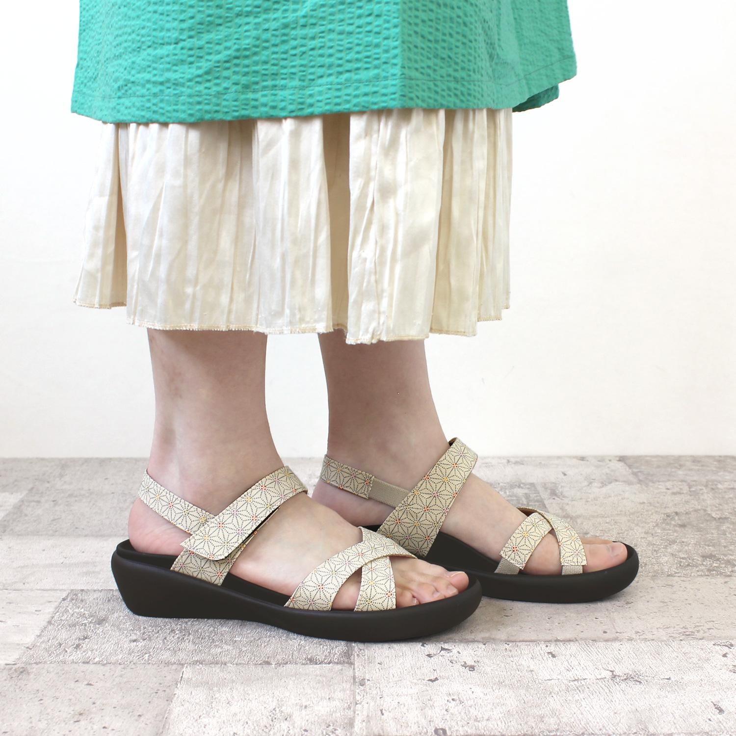 MAXMARA ロゴパッチスリッポンサンダル 【関税込】 ☆Max Mara(マックスマーラ)☆ サンダル (Max Mara/サンダル