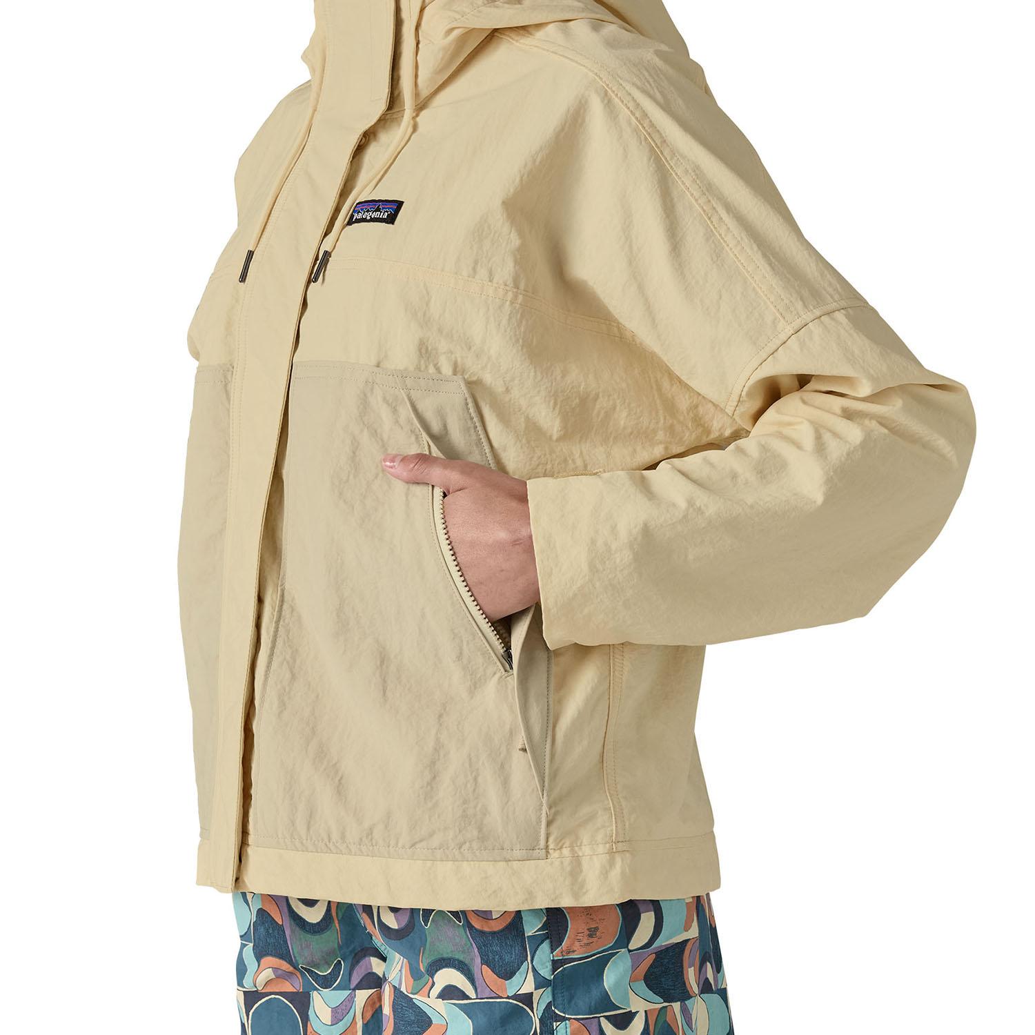 最終お値下げ‼️パタゴニア ウィメンズ　ジャケット 40代バイヤーもリアル買い！【パタゴニアの春アウター】なら全天候型で
