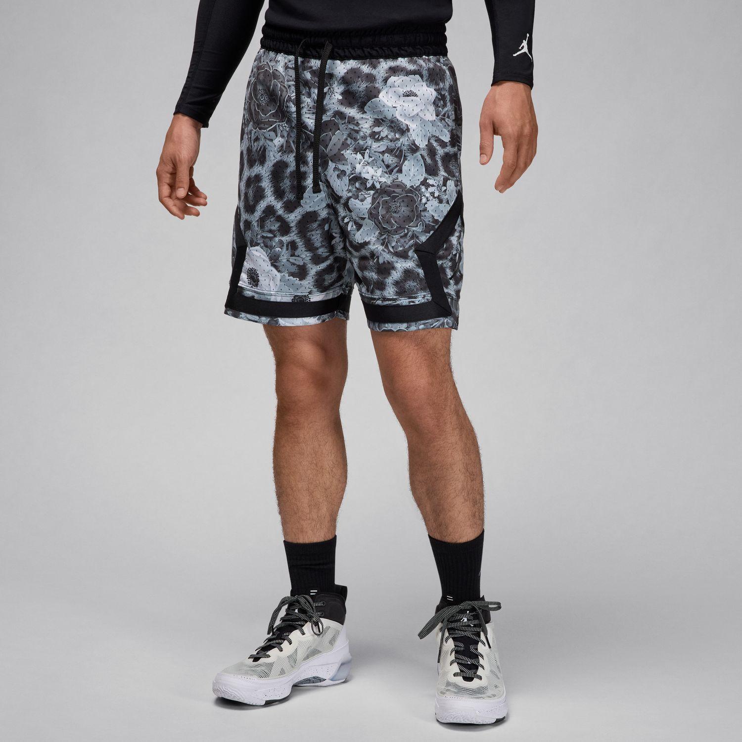 Jordan ブラック/アクア ショートパンツ JORDAN ブラックショートパンツ - メルカリ