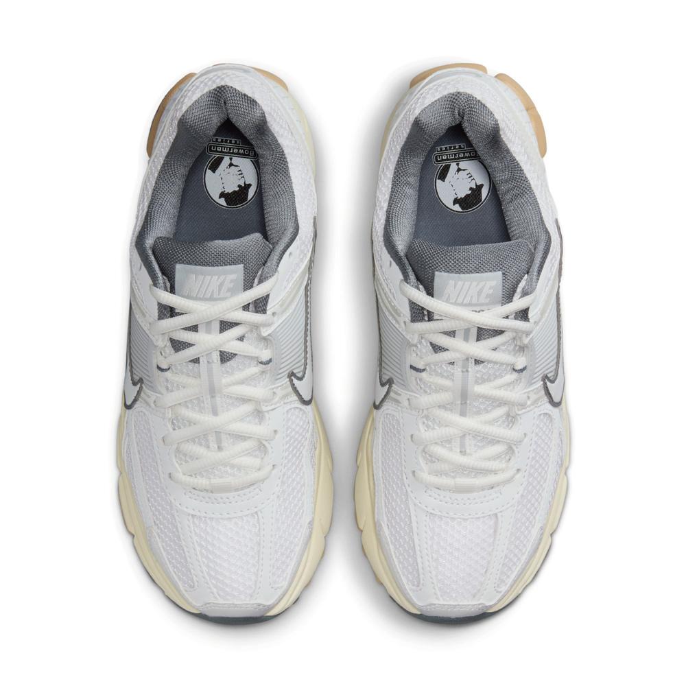 NIKE W ZOOM VOMERO 5｜BILLY