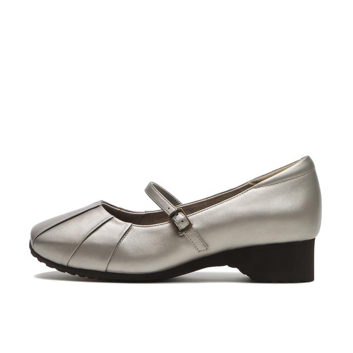 yz fB[X yHAWKINSz z[LX HC KYLA 4 EH[LOpvX HW30147 CHAMPAGNE 7H(24.5cm)