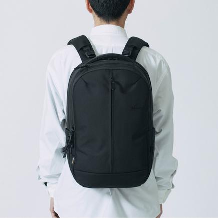 Incase トラックスバックパック 25L