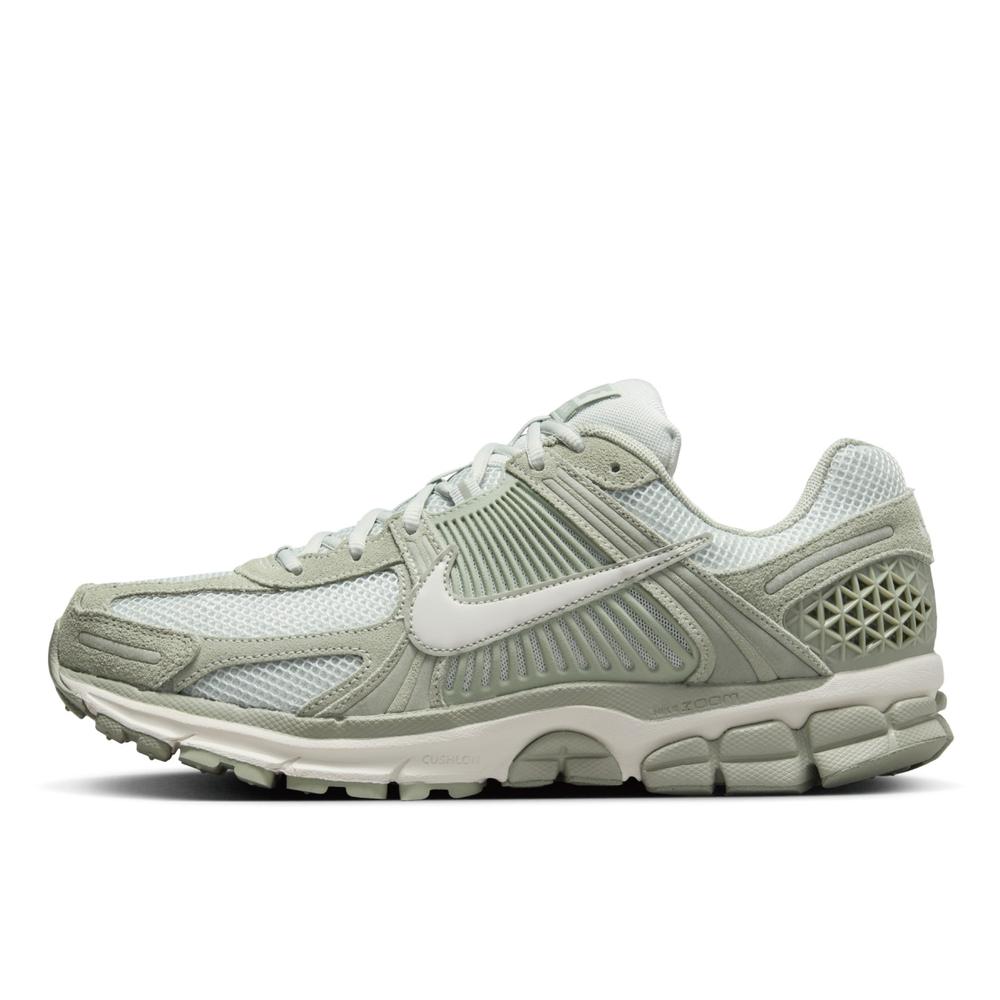NIKE ZOOM VOMERO 5｜BILLY