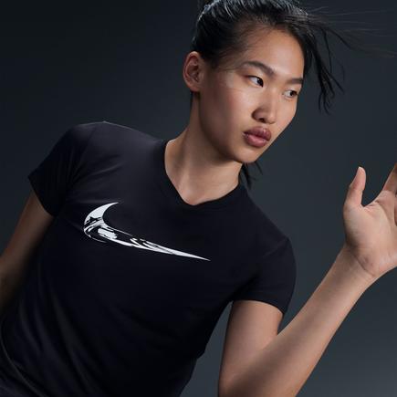 NIKE ワン Dri-FIT SSグラフィックランニングトップ