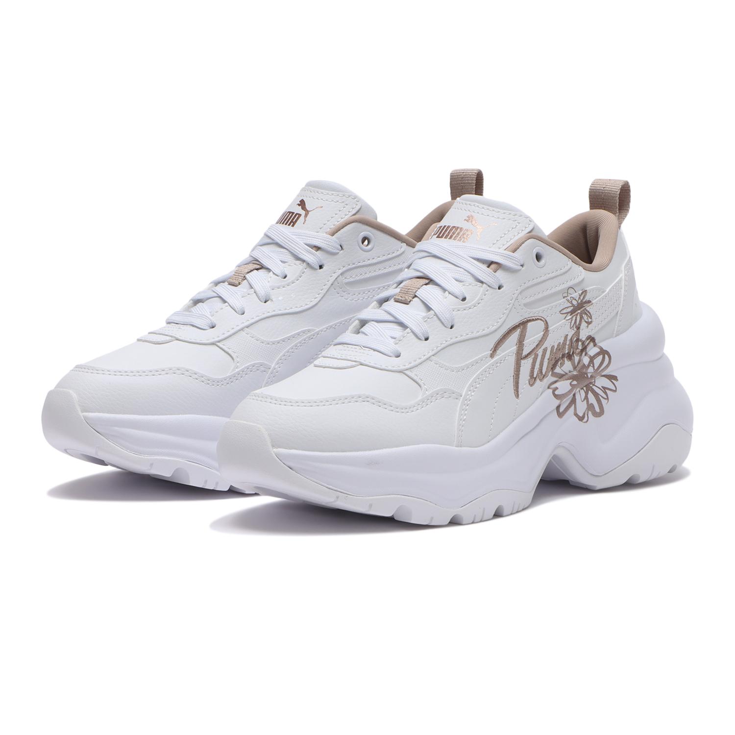 【2026年最新】レディース厚底シューズは「フェミニン×スポーツ」？人気商品や骨格タイプ別に紹介