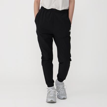 New Balance ストレッチウーブンジョガー