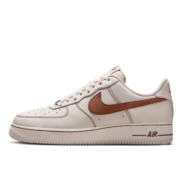 NIKE エア フォース 1 '07 LV8 ホワイト 25cm