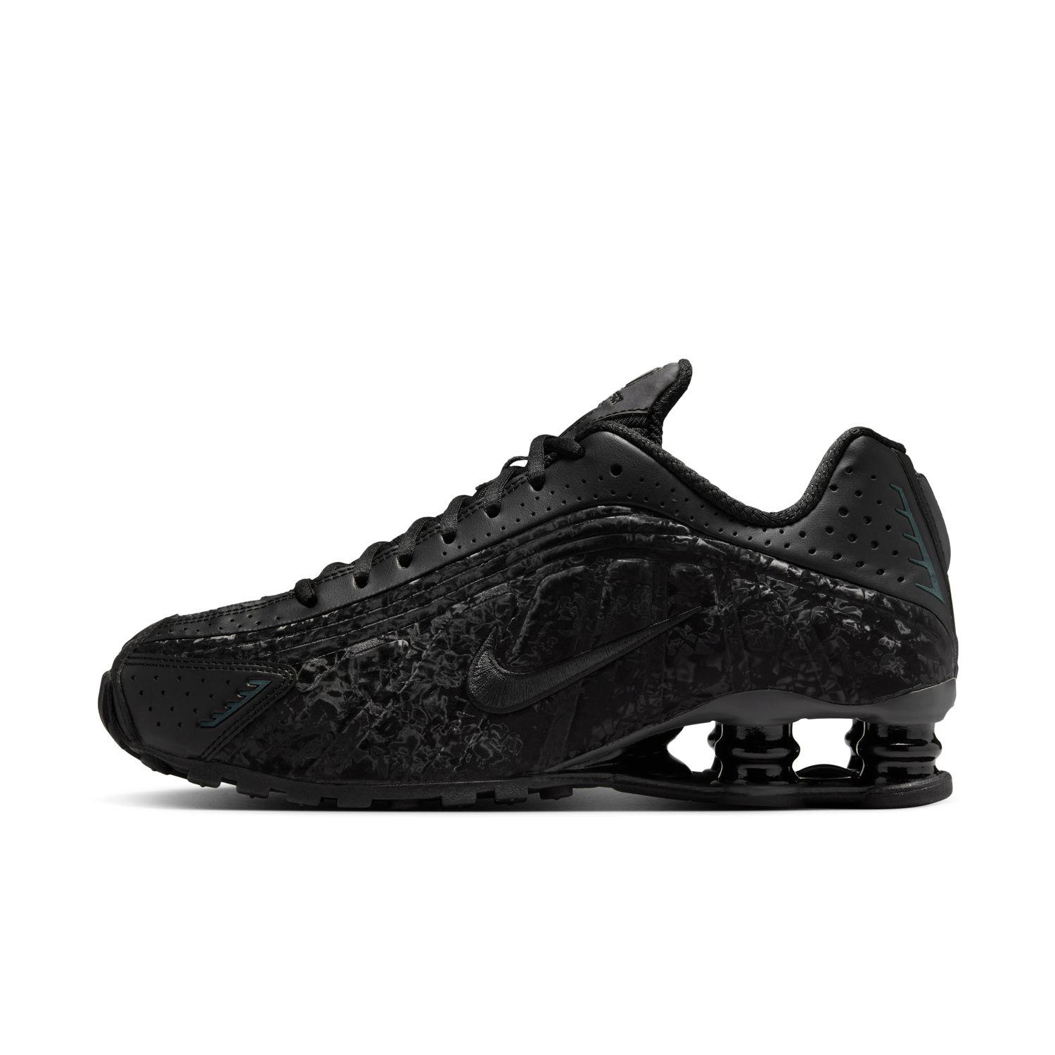 *NIKE*Shox R4 ウィメンズスニーカー HV0934002 ◎関税送料込◎ NIKE】 ナイキ W SHOX R4 ウィメンズ ショックス R4 WHV0934