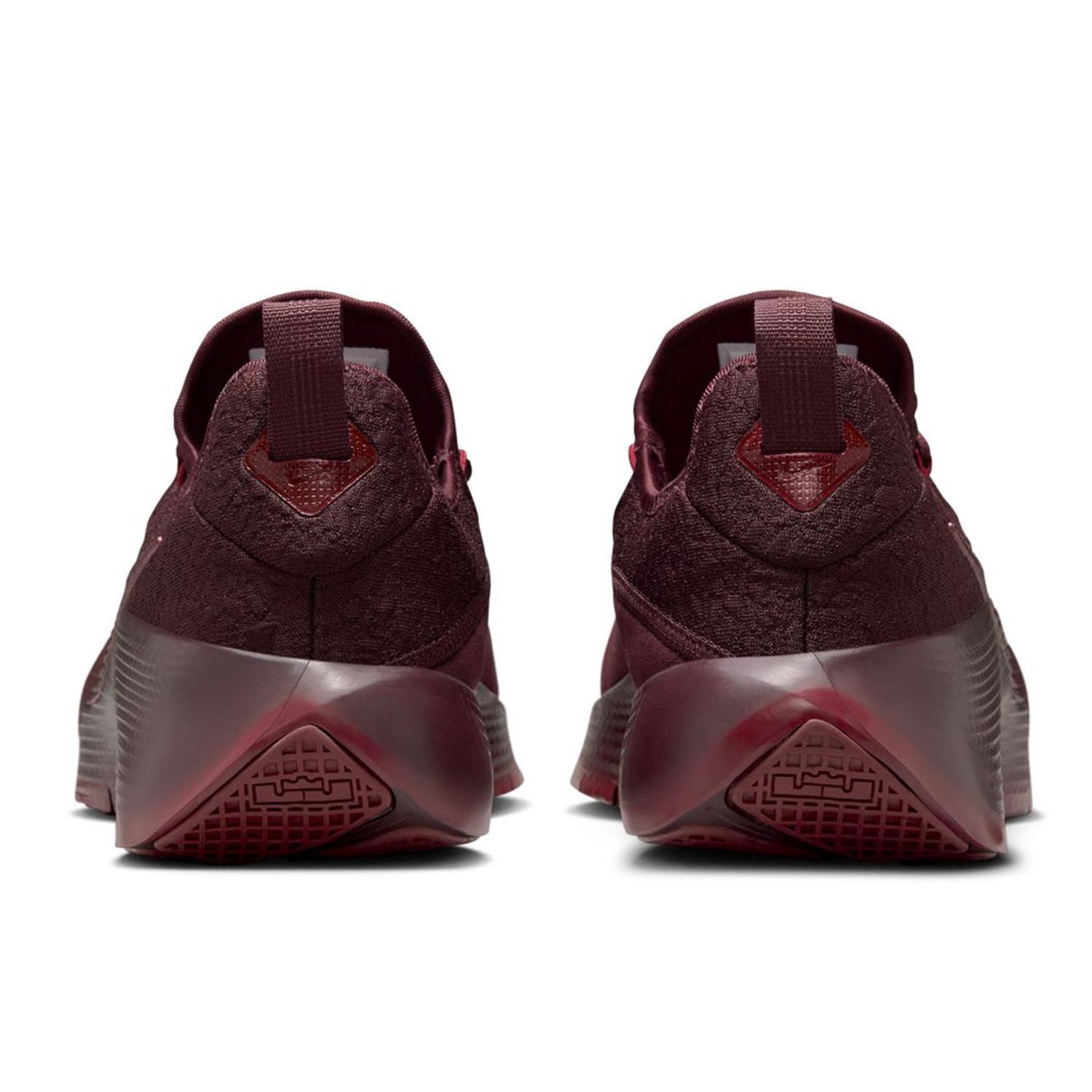 NIKE NIKE Lebron TR 1｜OSHMAN'S ONLINE 公式通販