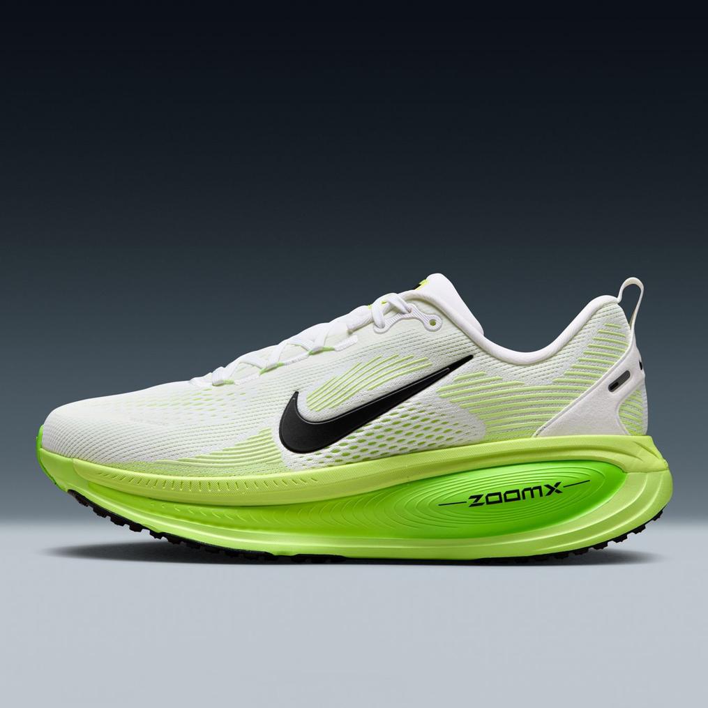  NIKE NIKE Vomero 18画像1