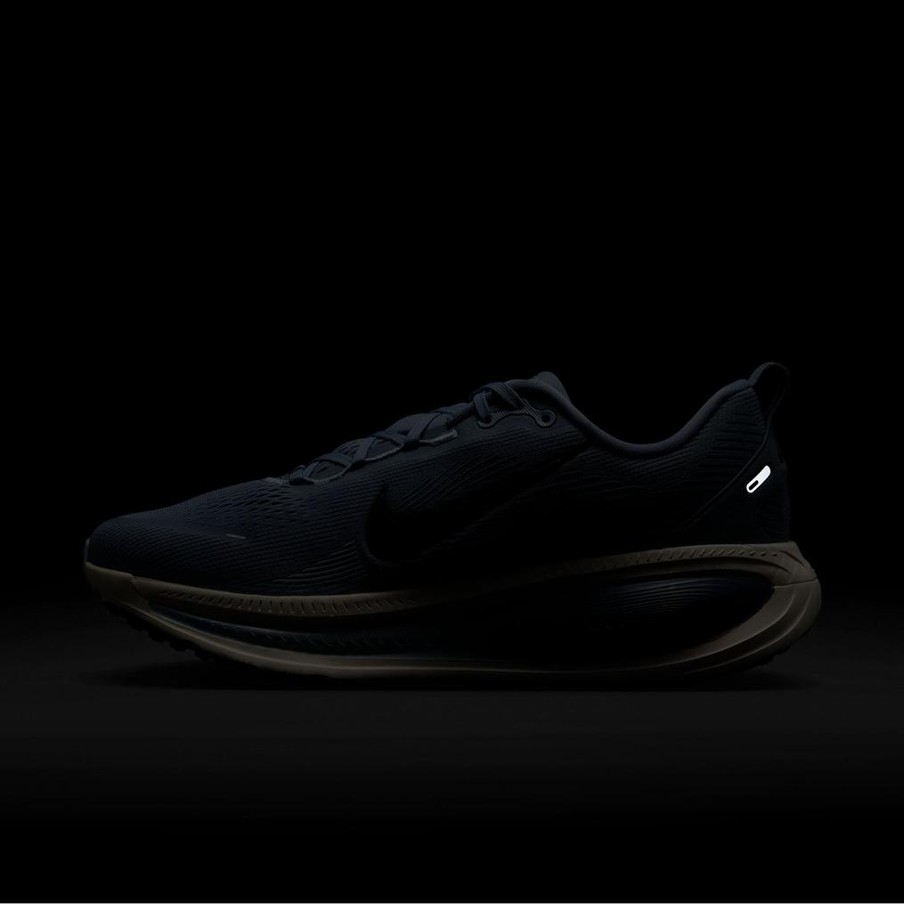  NIKE NIKE Vomero 18画像10