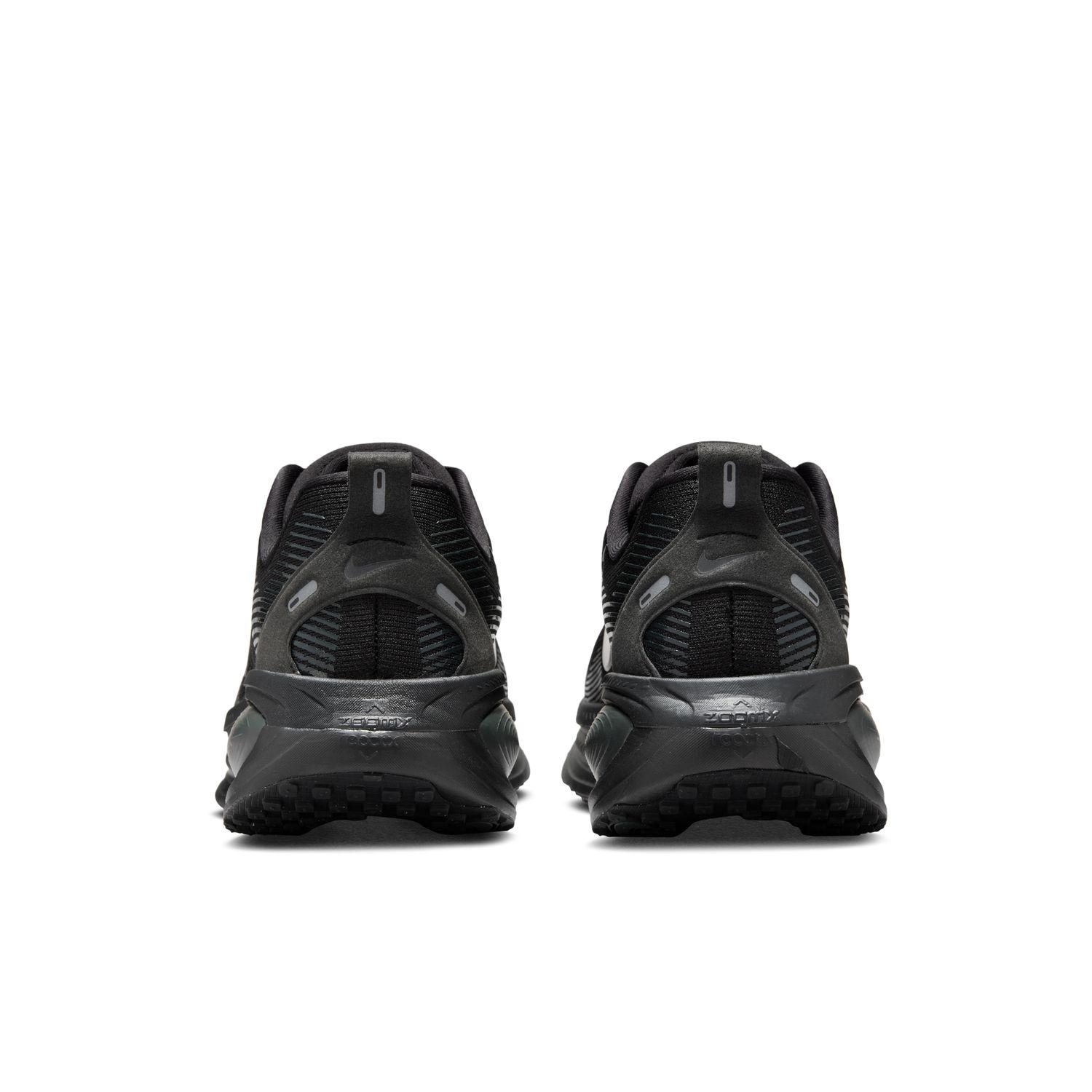  NIKE VOMERO 18画像4