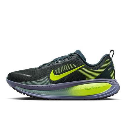 NIKE ズームボメロ 18