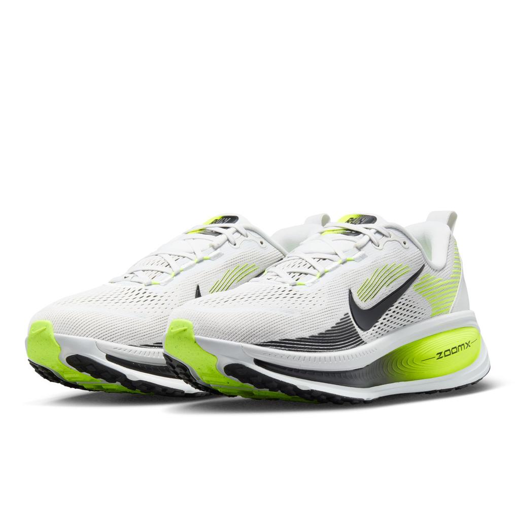  NIKE NIKE Vomero 18画像2