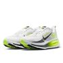  NIKE NIKE Vomero 18画像2