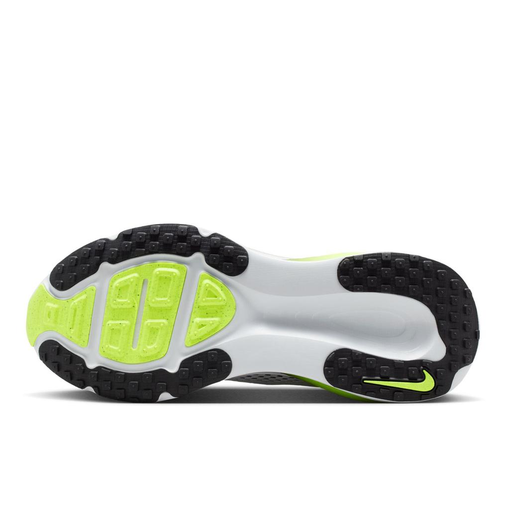  NIKE NIKE Vomero 18画像6
