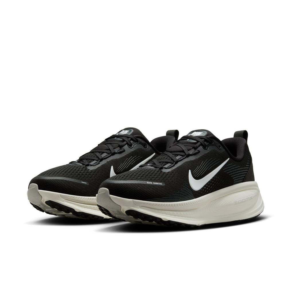  NIKE NIKE W Vomero 18画像3