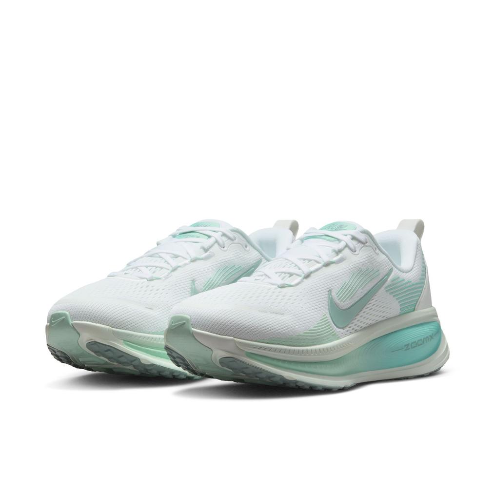  NIKE NIKE W Vomero 18画像3