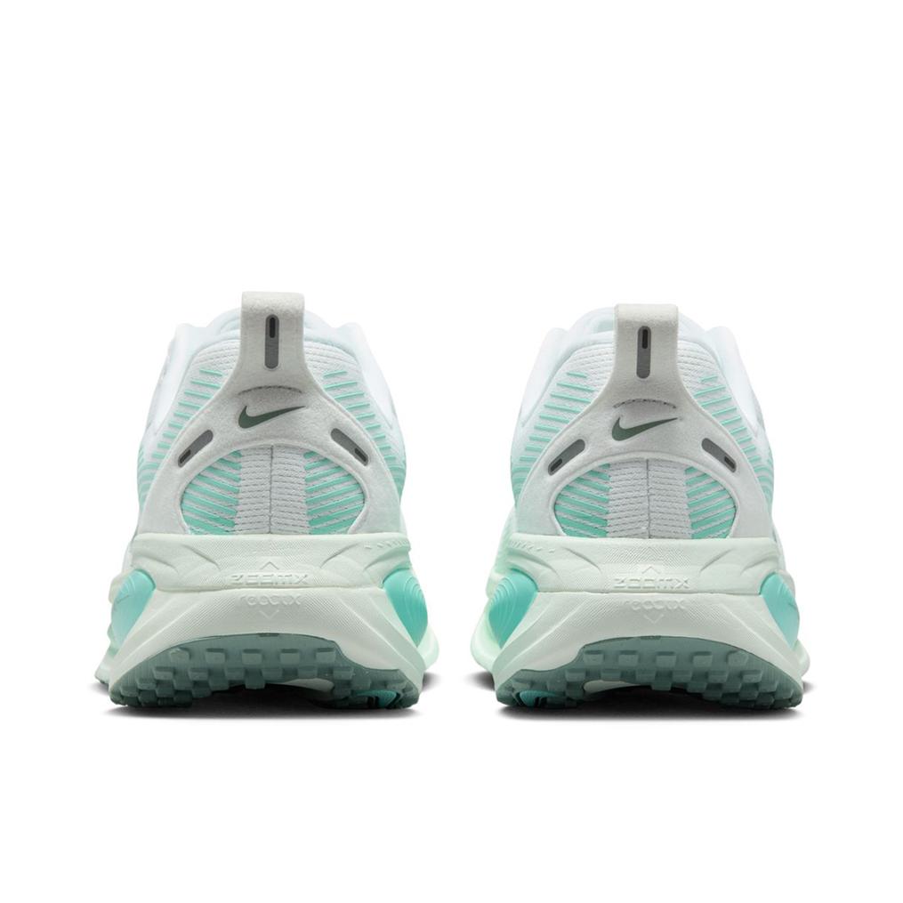  NIKE NIKE W Vomero 18画像2