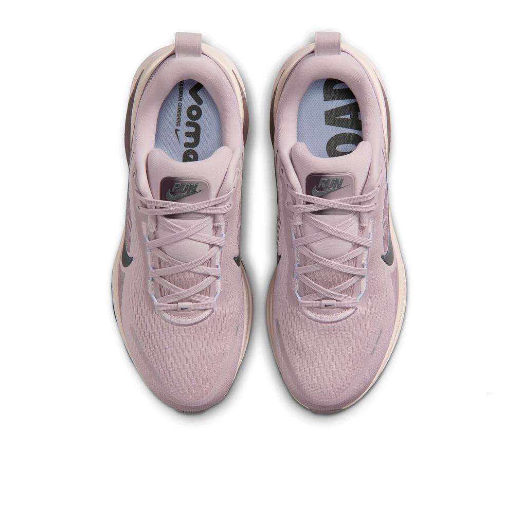  NIKE NIKE W Vomero 18画像2