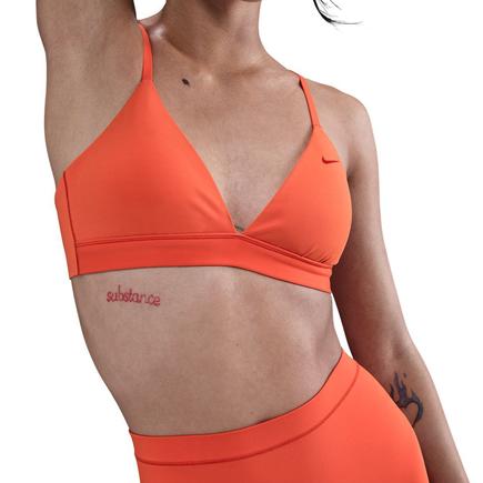 NIKE フォームライトサポートパッディドトライアングルブラ