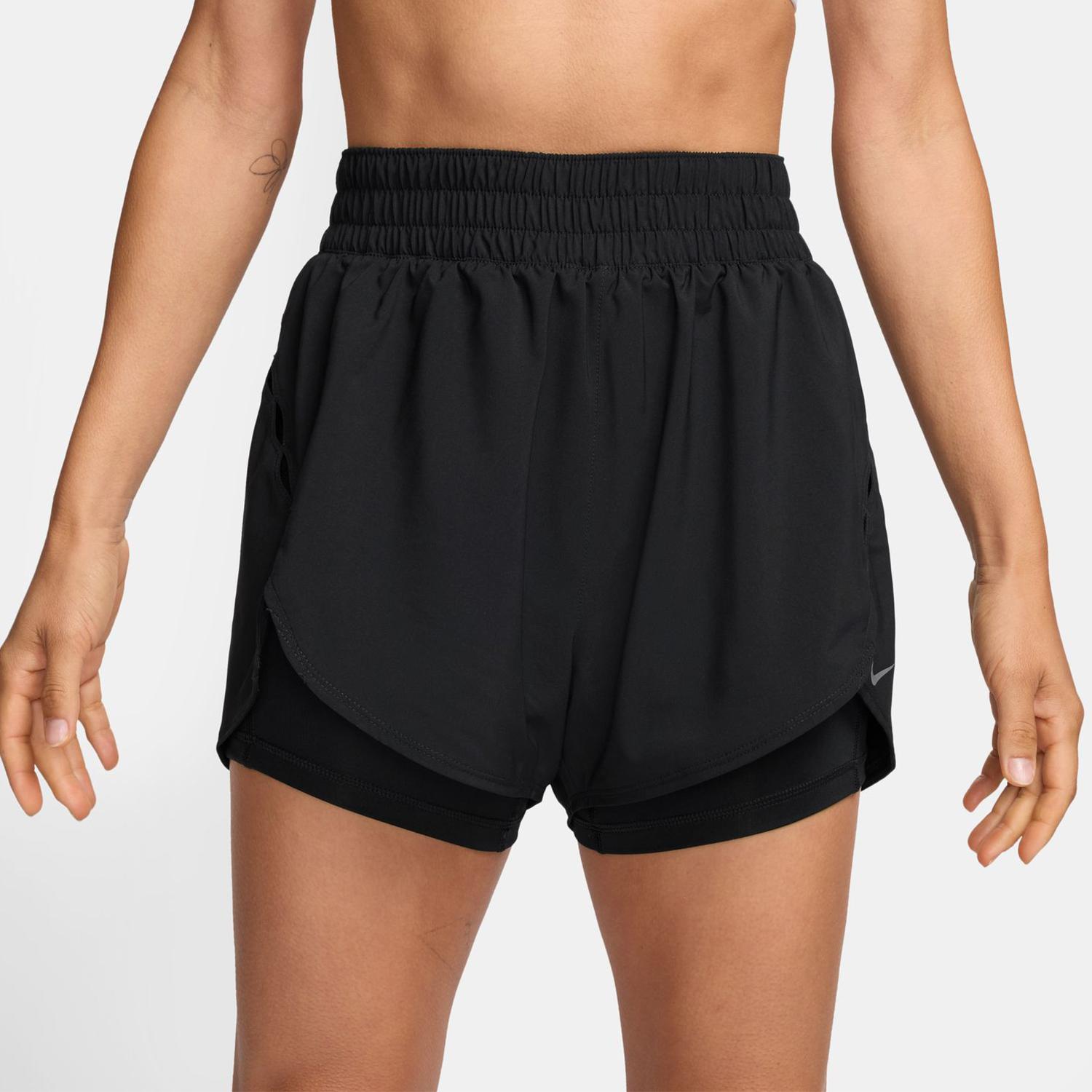 Nike ジョギングウエア　ショートパンツMとレギンスSセット Nike ジョギングウエア ショートパンツMとレギンスSセット 楽天市場