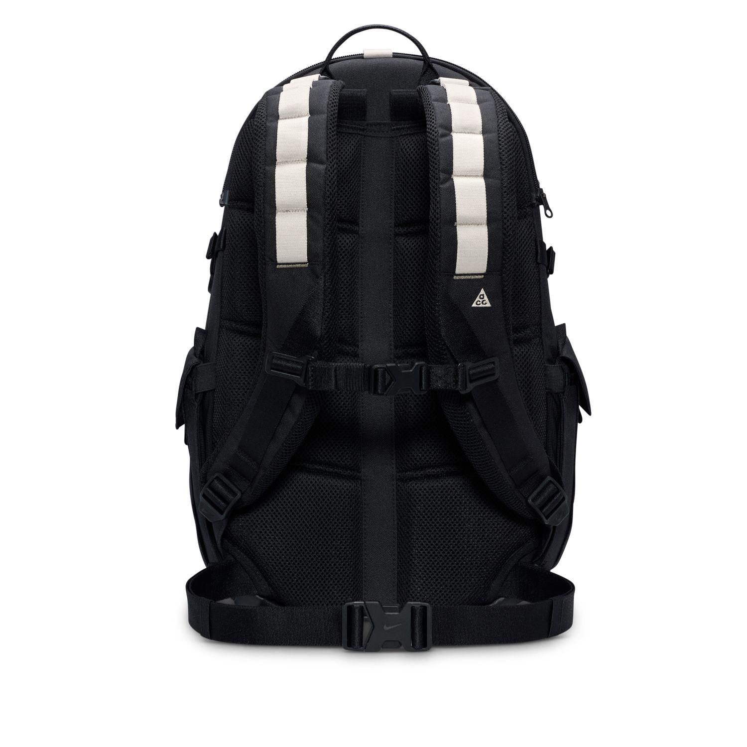 NIKE NIKE ACG DAYMAX Backpack｜OSHMAN'S ONLINE 公式通販
