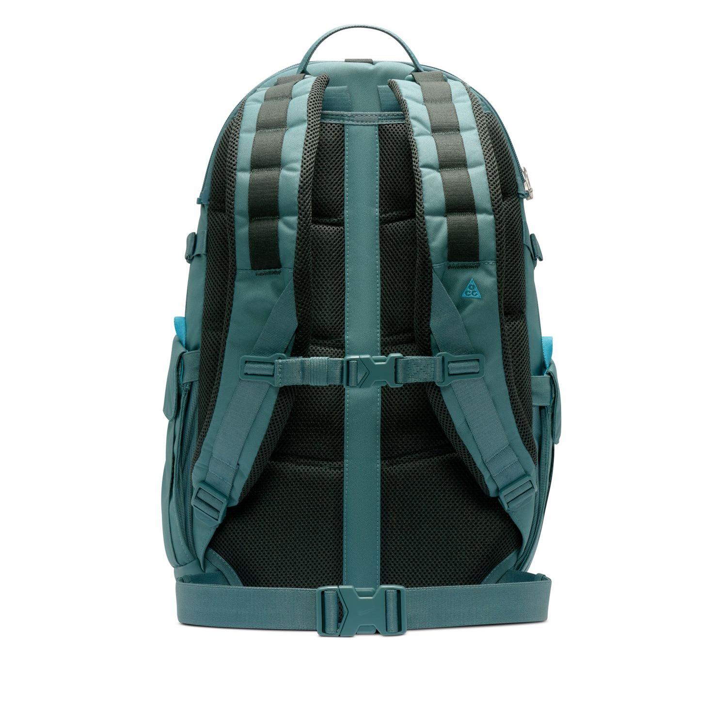 NIKE ACG ダークグリーン　リュック NIKE NIKE ACG Daymax Backpack｜OSHMAN'S ONLINE 公式通販