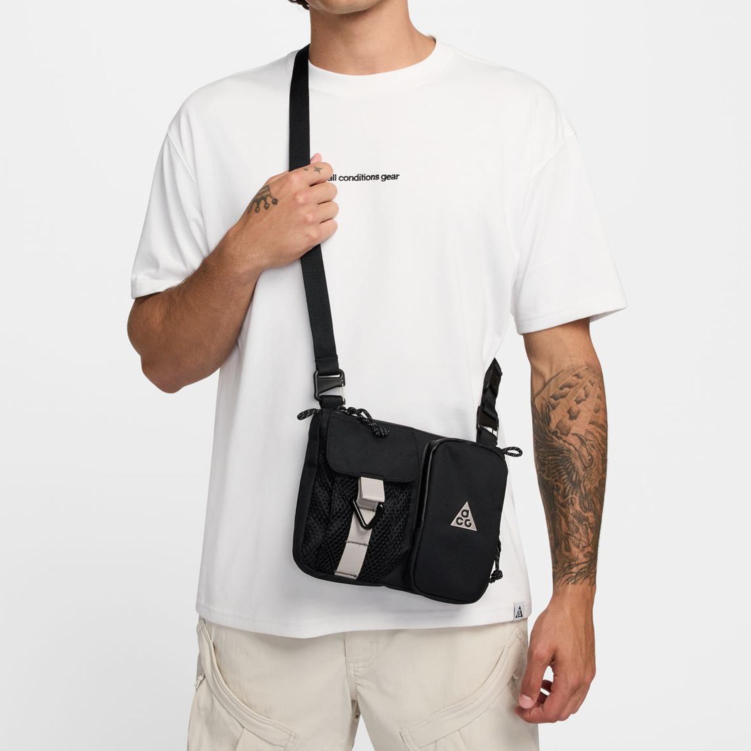NIKE NIKE ACG DAYMAX Cross Bodybag 3L｜OSHMAN'S ONLINE 公式通販