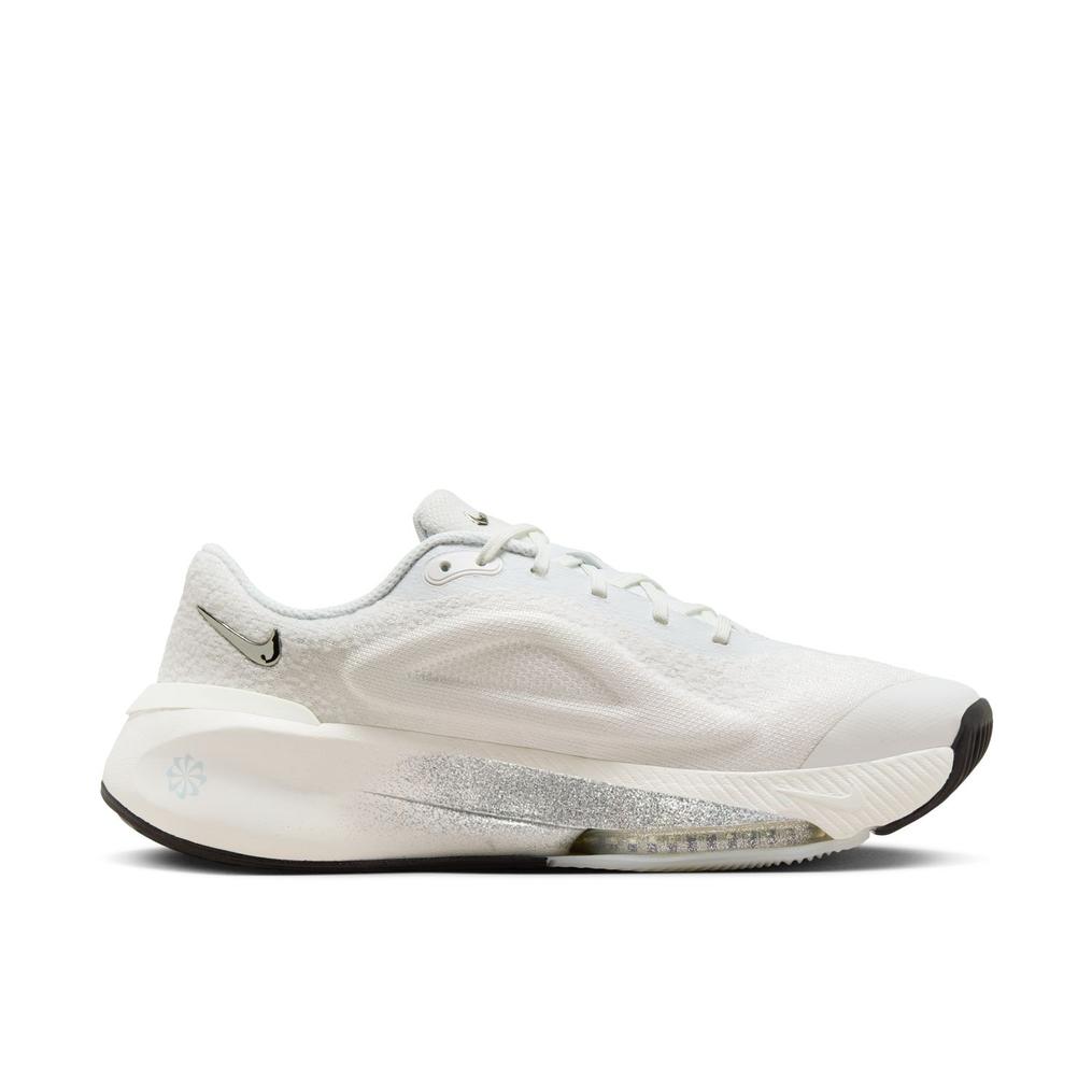  NIKE NIKE W Versair PRM画像2