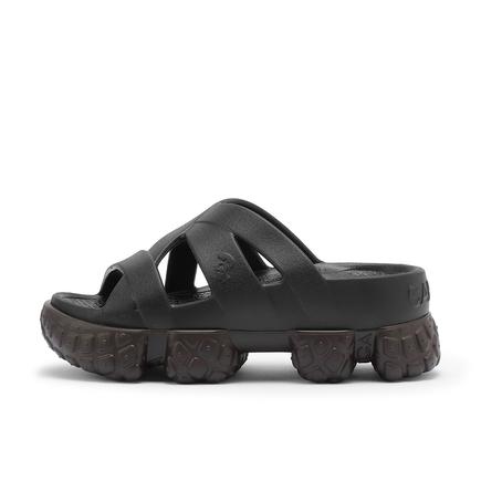 CARIGA クロスストラップサンダル