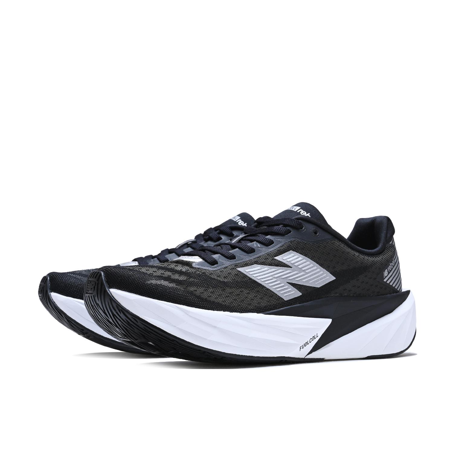 New Balance ブラック スニーカー New Balance ニューバランス スニーカー DYNASOFT NITREL v5