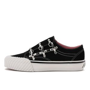 BLACK/WHITE
