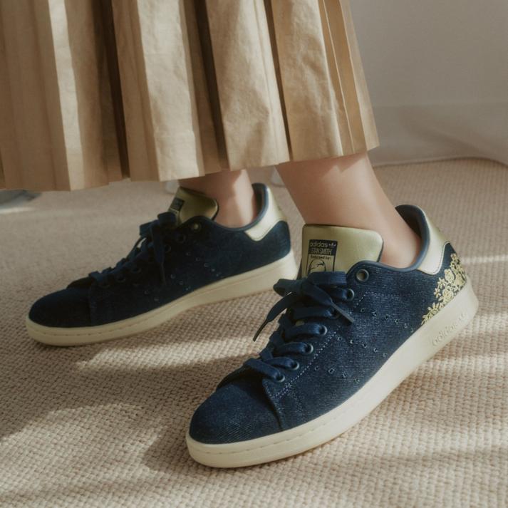 adidas �X�^���X�~�X *NIGH/NIGH/OFFW