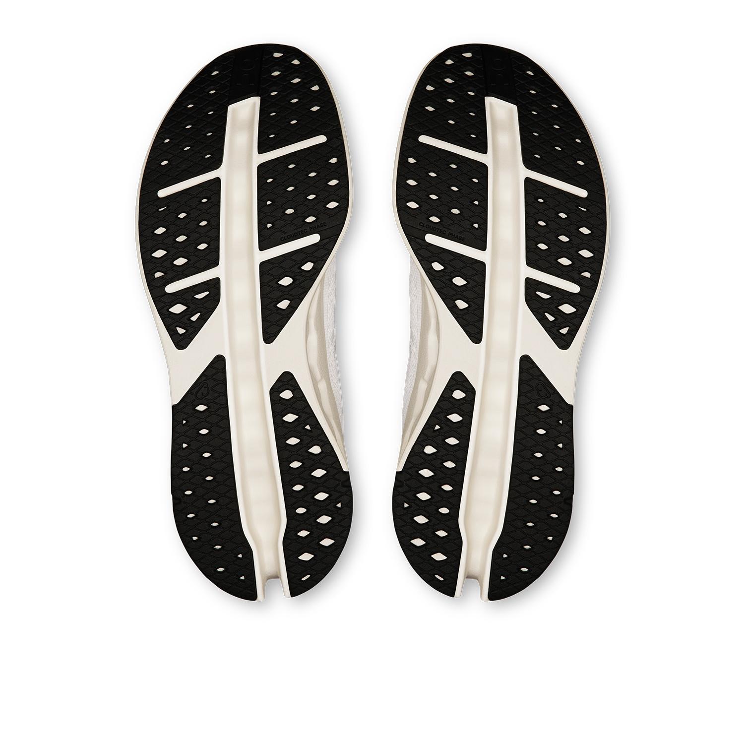 On On Cloudsurfer Max｜OSHMAN'S ONLINE 公式通販