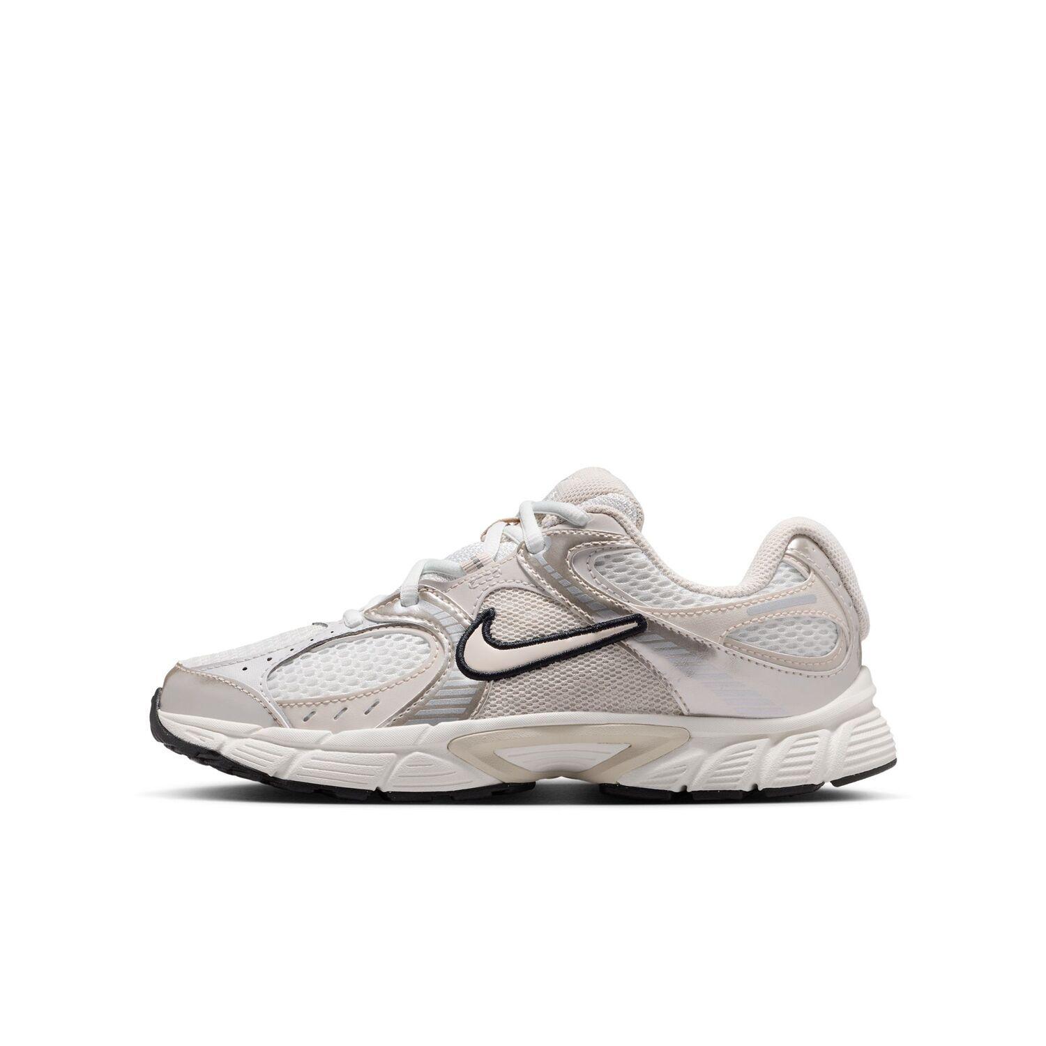 NIKE ナイキ　スニーカー　23.5㎝ ナイキ スニーカー 23.5 - メルカリ