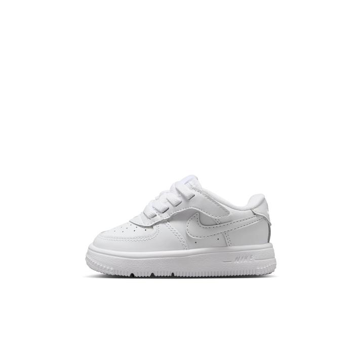 NIKE �t�H�[�X 1 LOW �C�[�W�[�I�� TD 101WHT/WHT